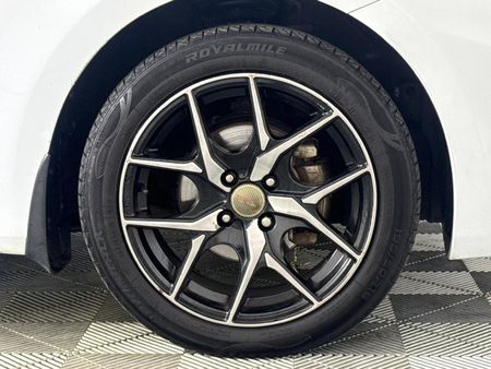 2017-Hyundai-Accent-16-Fluid-5-dr_4