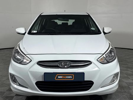 2017-Hyundai-Accent-16-Fluid-5-dr_8