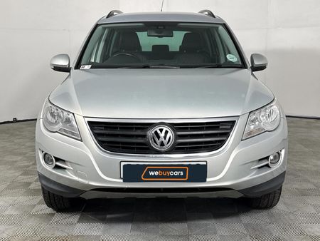 2008-Volkswagen-Tiguan-20-TDI-Track-Field-4Motion-Auto_10