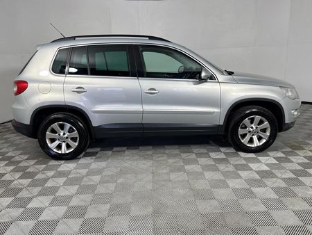 2008-Volkswagen-Tiguan-20-TDI-Track-Field-4Motion-Auto_12