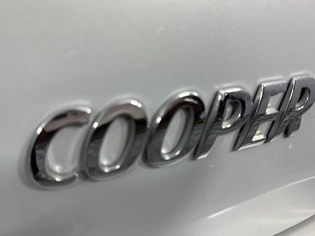 2015-MINI-Hatch-Cooper-Auto_11
