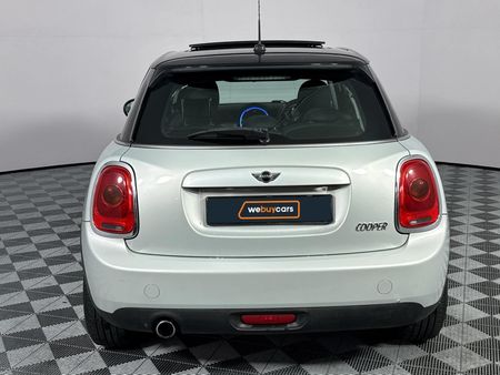 2015-MINI-Hatch-Cooper-Auto_19