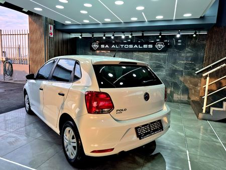 2024-Volkswagen-Polo-Vivo-14-Trendline-5-dr_11