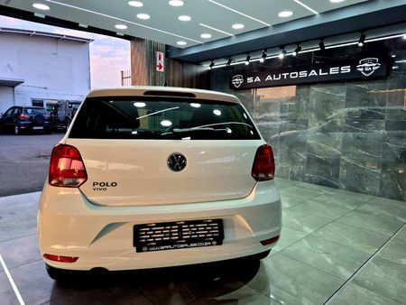 2024-Volkswagen-Polo-Vivo-14-Trendline-5-dr_13
