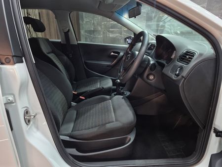 2024-Volkswagen-Polo-Vivo-14-Trendline-5-dr_19