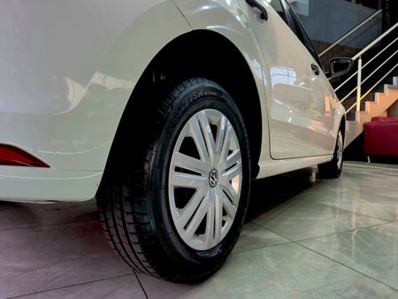 2024-Volkswagen-Polo-Vivo-14-Trendline-5-dr_23