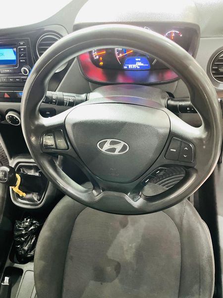2016-Hyundai-Grand-i10-125-Motion_5