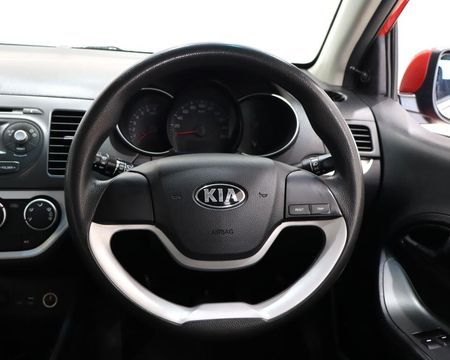 2015-Kia-Picanto-10-LX_13