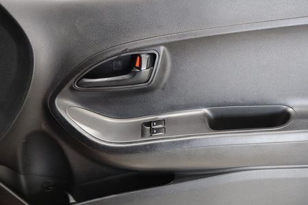 2015-Kia-Picanto-10-LX_15