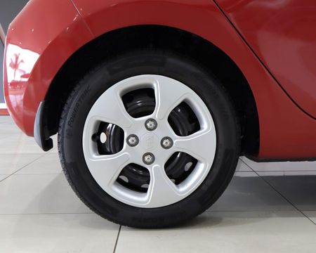 2015-Kia-Picanto-10-LX_6