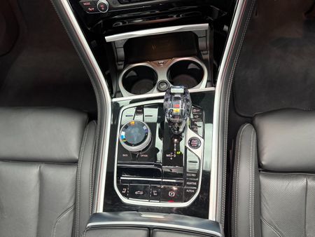 2024-BMW-8-Series-M850i-xDrive-Convertible_16