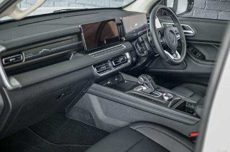 2026-GWM-P-Series-P300-24TD-LS-Auto-Double-Cab_8