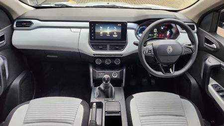 2026-Renault-Kiger-10-Techno_13
