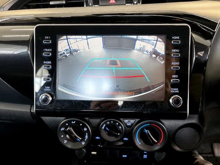 2023-Toyota-Hilux-28-GD-6-Raised-Body-Legend-Extended-Cab_13