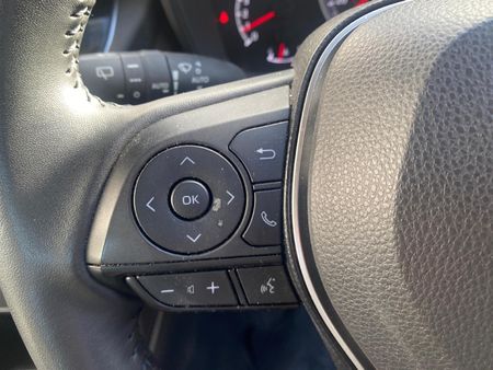 2025-Toyota-Corolla-Cross-18-XS_9