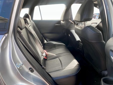 2025-Toyota-Corolla-Cross-18-XS_14