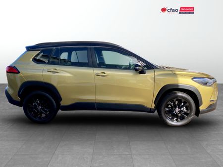 2025-Toyota-Corolla-Cross-18-XS_2