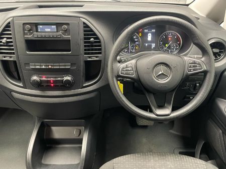 2023-Mercedes-Benz-Vito-116-22-CDI-Tourer-Pro-Auto_4