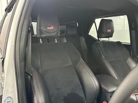2026-Toyota-Fortuner-28GD-6-4x4-GR-S-Auto_10