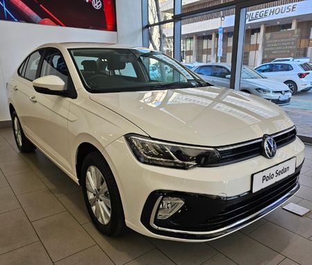 2026-Volkswagen-Polo-Sedan-10TSI-Life_15