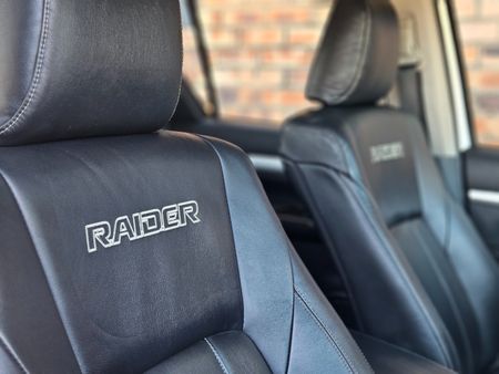 2016-Toyota-Hilux-40-V6-Raised-Body-Raider-Double-Cab-Auto_22