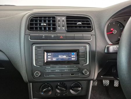 2024-Volkswagen-Polo-Vivo-14-Trendline-5-dr_10