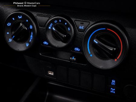 2024-Toyota-Hilux-24-GD-6-Raised-Body-Raider-Extended-Cab_16