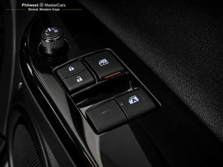 2024-Toyota-Hilux-24-GD-6-Raised-Body-Raider-Extended-Cab_25