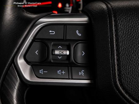 2023-Toyota-Land-Cruiser-300-V6-33-D-GR-S_35