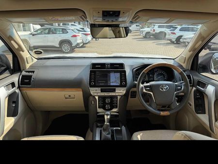 2023-Toyota-Land-Cruiser-Prado-28-GD-VX-L-Auto_9