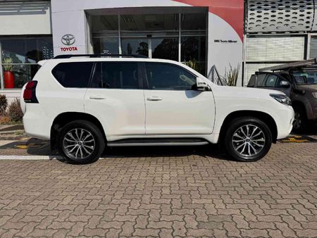 2023-Toyota-Land-Cruiser-Prado-28-GD-VX-L-Auto_3