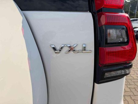 2023-Toyota-Land-Cruiser-Prado-28-GD-VX-L-Auto_6