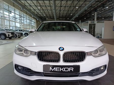 2018-BMW-3-Series-318i_1