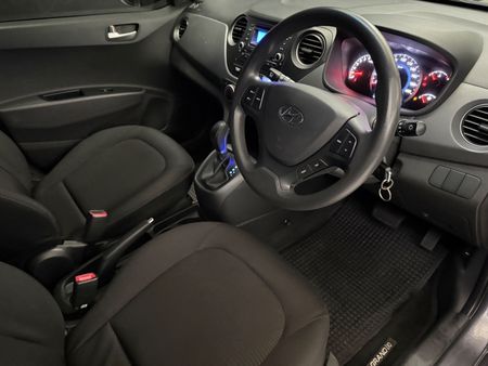 2015-Hyundai-Grand-i10-125-Fluid-Auto_9