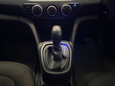 2015-Hyundai-Grand-i10-125-Fluid-Auto_18