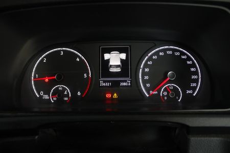 2022-Volkswagen-Caddy-PANEL-VAN_9