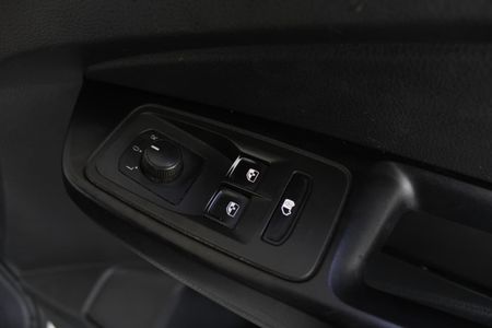2022-Volkswagen-Caddy-PANEL-VAN_10