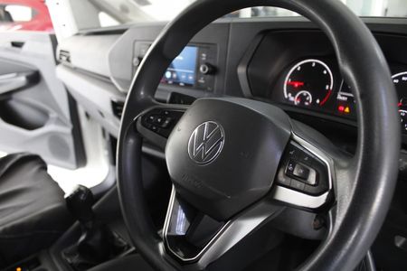 2022-Volkswagen-Caddy-PANEL-VAN_11