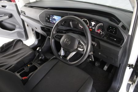 2022-Volkswagen-Caddy-PANEL-VAN_13