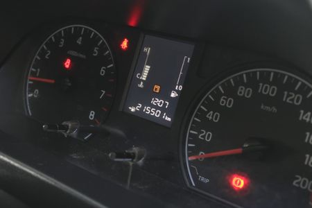 2021-Nissan-NV350-PANEL-VAN_11