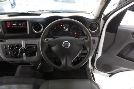 2021-Nissan-NV350-PANEL-VAN_13
