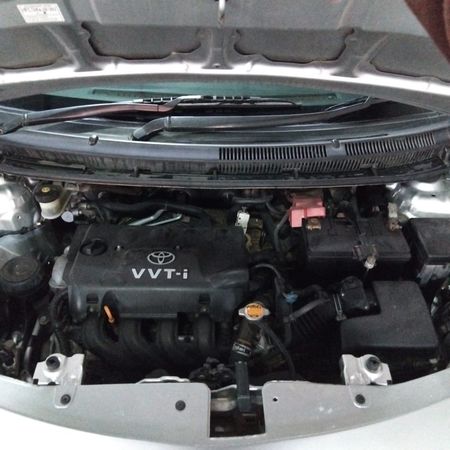 2009-Toyota-Yaris-T3-Sedan_9