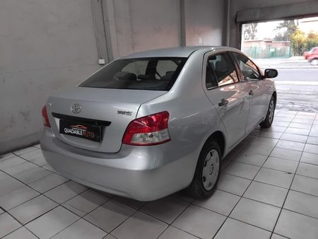2009-Toyota-Yaris-T3-Sedan_3