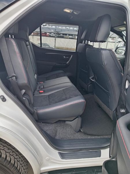 2026-Toyota-Fortuner-28GD-6-4x4-GR-S-Auto_5