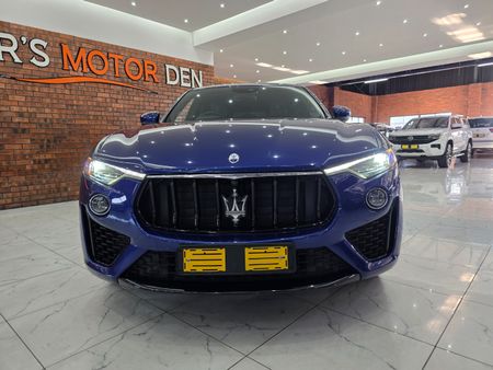 2022-Maserati-Levante-S_3