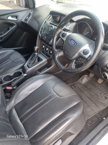 2014-Ford-Focus-16-Ti-VCT-Trend-5-dr_7
