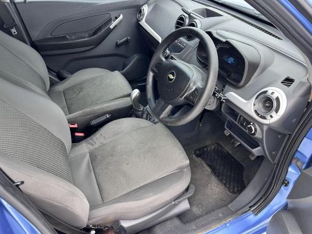 2016-Chevrolet-Utility-14-AC_8