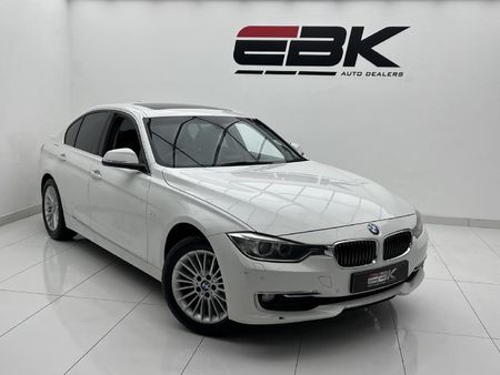 2014-BMW-3-Series-320i_0