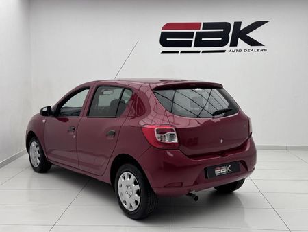 2015-Renault-Sandero-900T-Dynamique_3