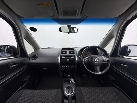 2009-Suzuki-SX4-20-Auto_10